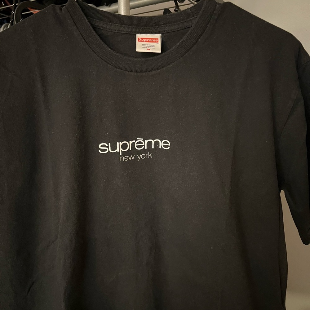 Supreme black tee